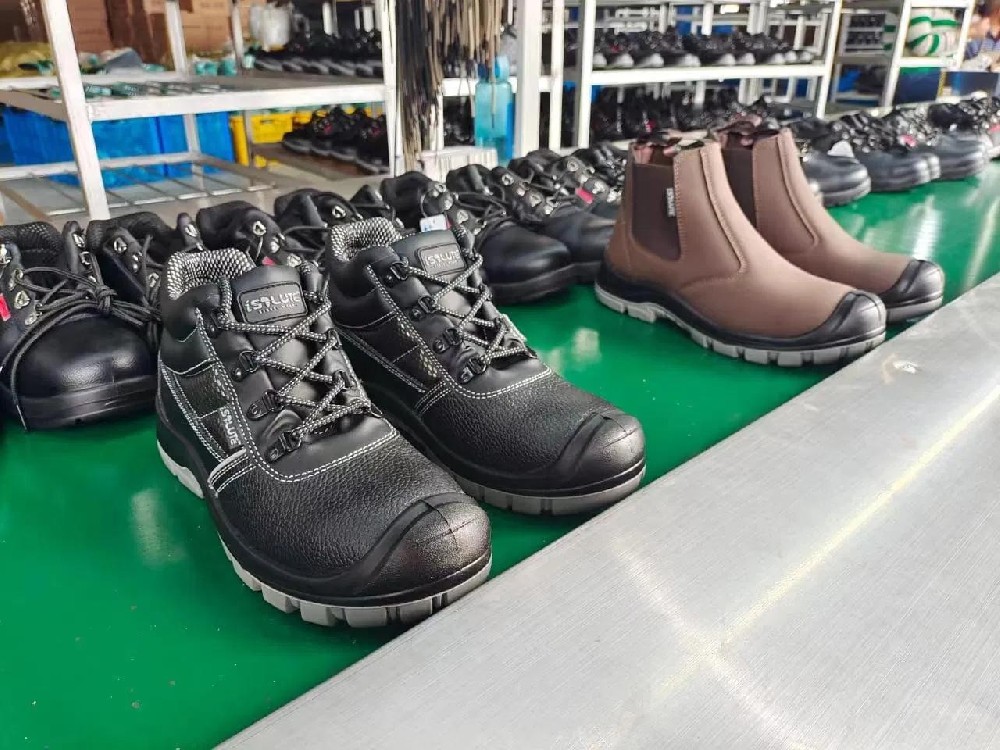 OEM & ODM Safety Shoes Manufacturer in China